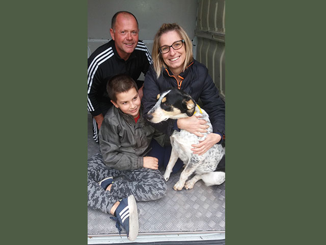 Trisha con la sua nuova famiglia